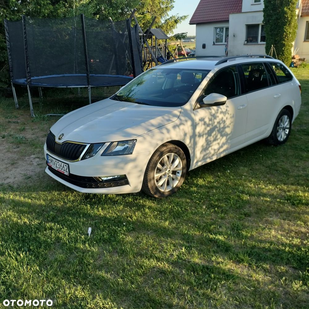 Skoda Octavia 1.6 TDI DSG Ambition - 2