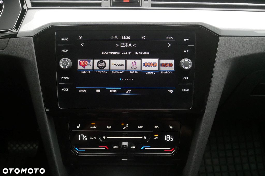 Volkswagen Passat 2.0 TSI Business DSG - 10