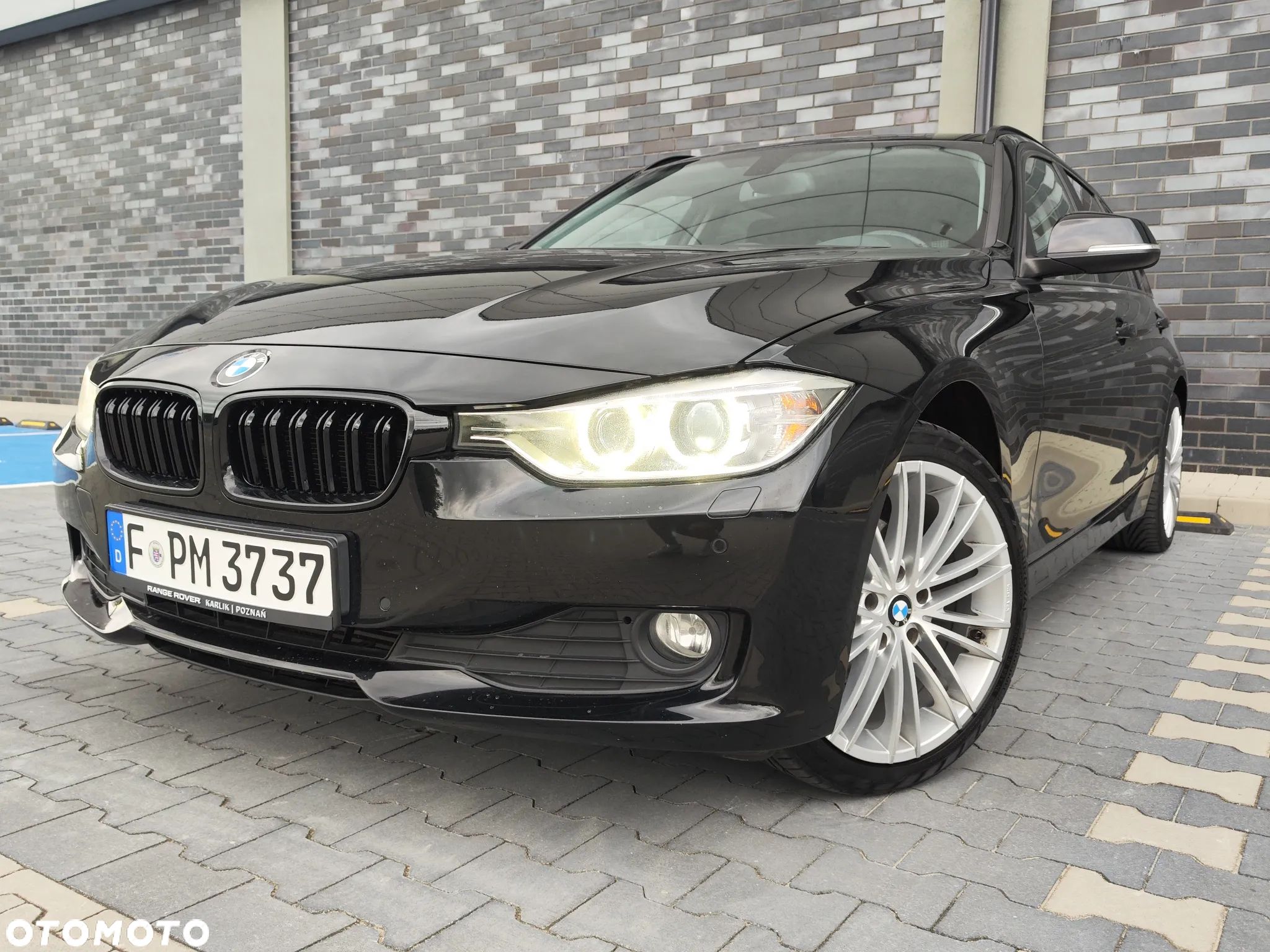 BMW Seria 3 318d Touring Blue Performance Sport Line - 1
