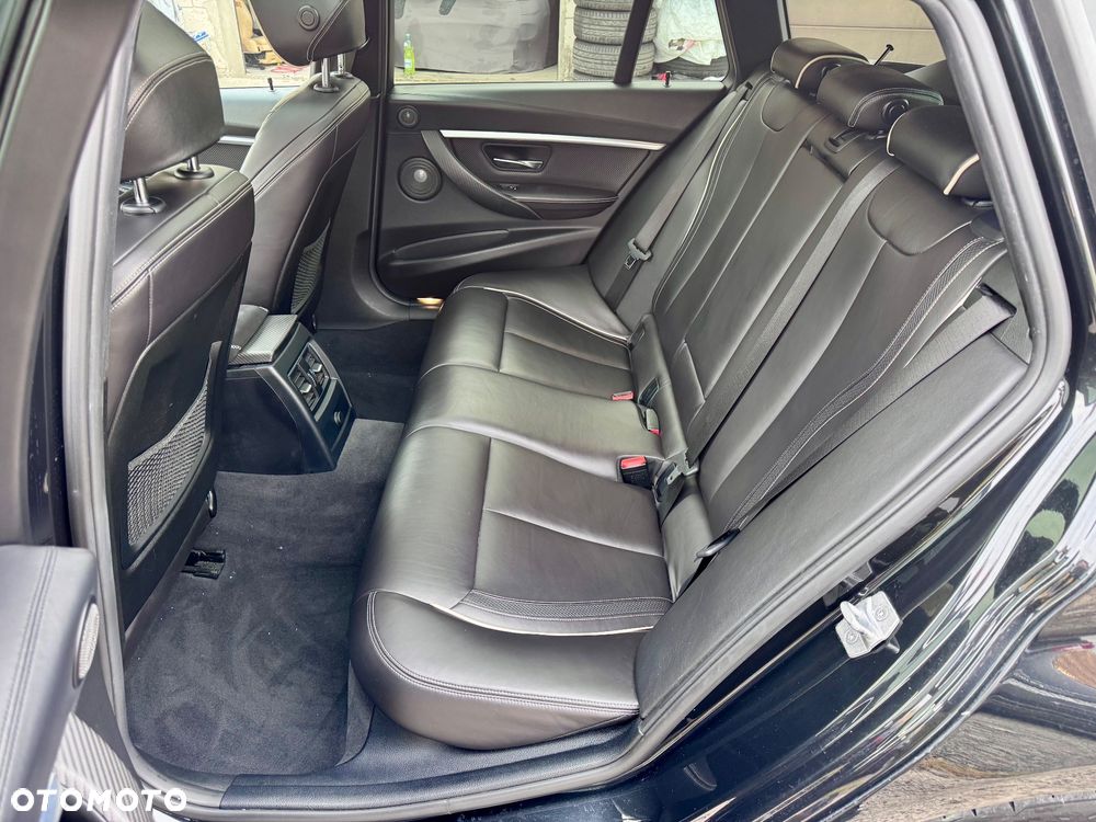 BMW Seria 3 340i xDrive M Sport Shadow - 20