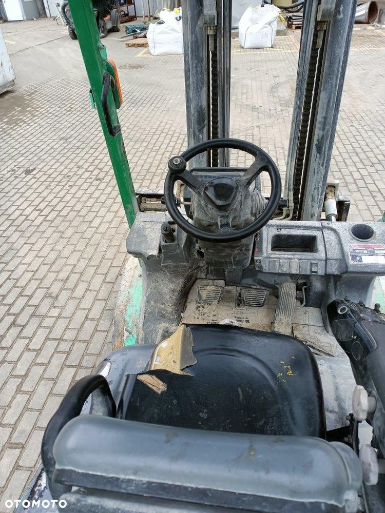 Mitsubishi FG30N - 7