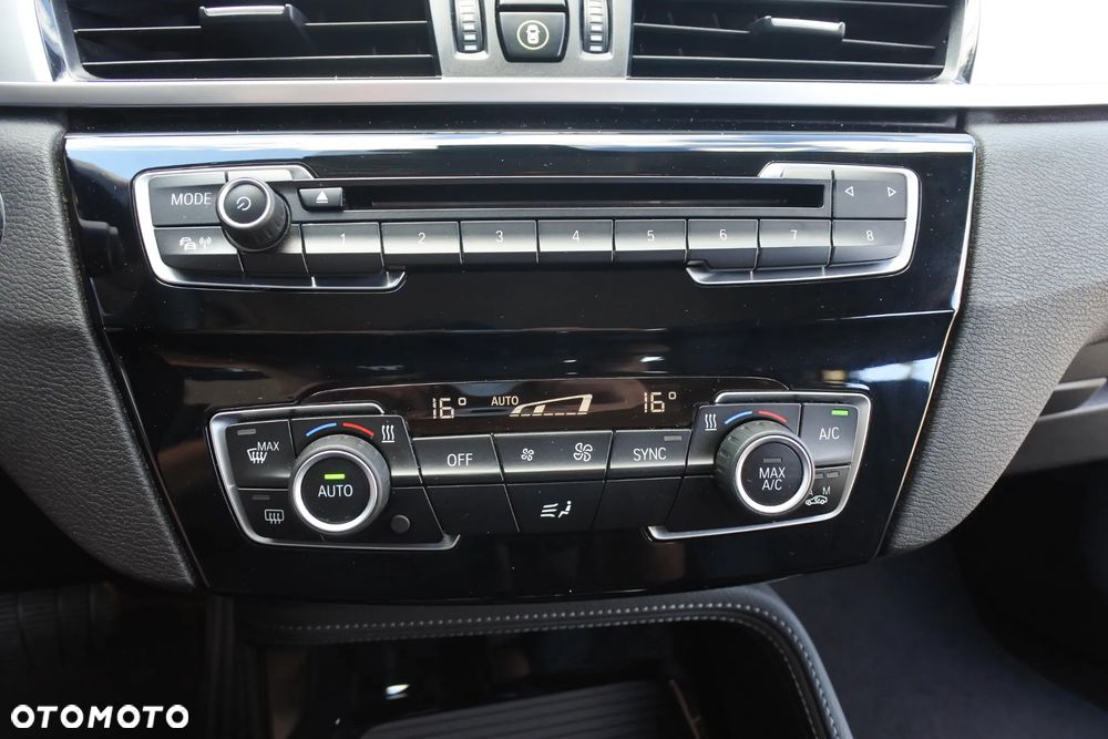 BMW X1 xDrive18d Sport Line sport - 19
