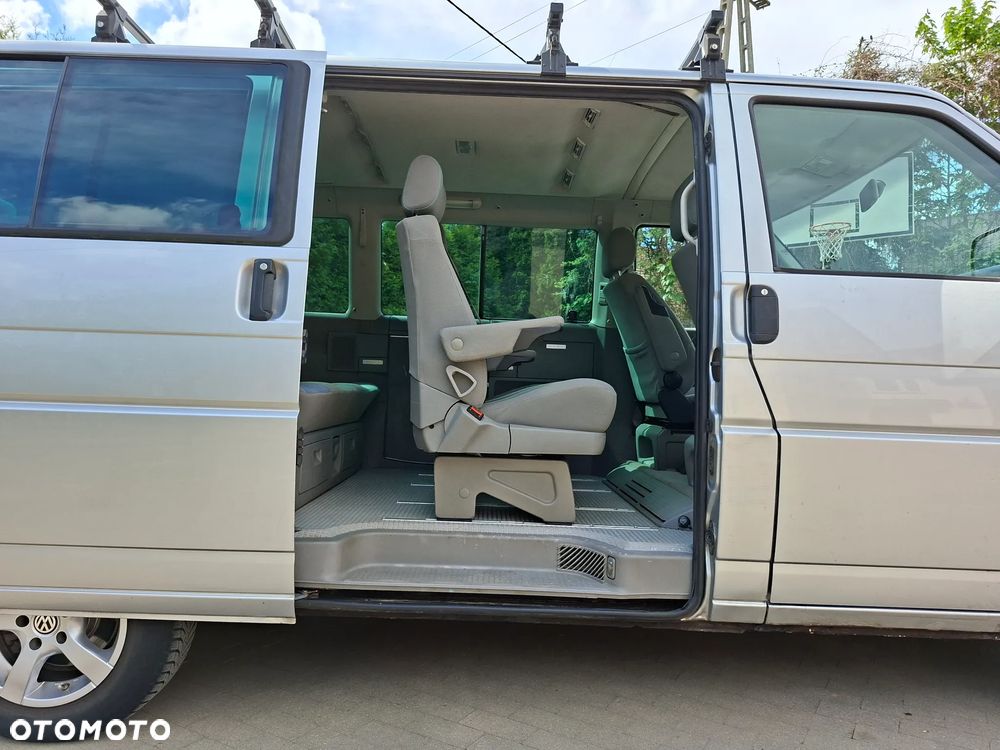 Volkswagen Multivan - 17
