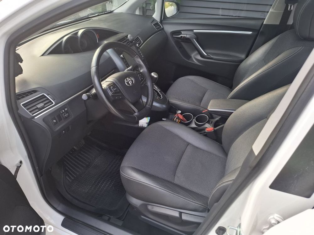 Toyota Verso 1.8 Premium MS - 18