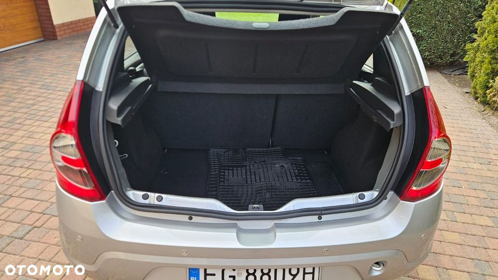 Dacia Sandero 1.6 Laureate - 19