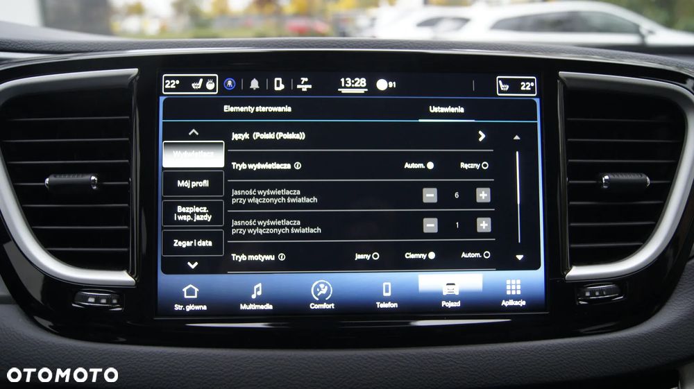 Chrysler Pacifica - 23