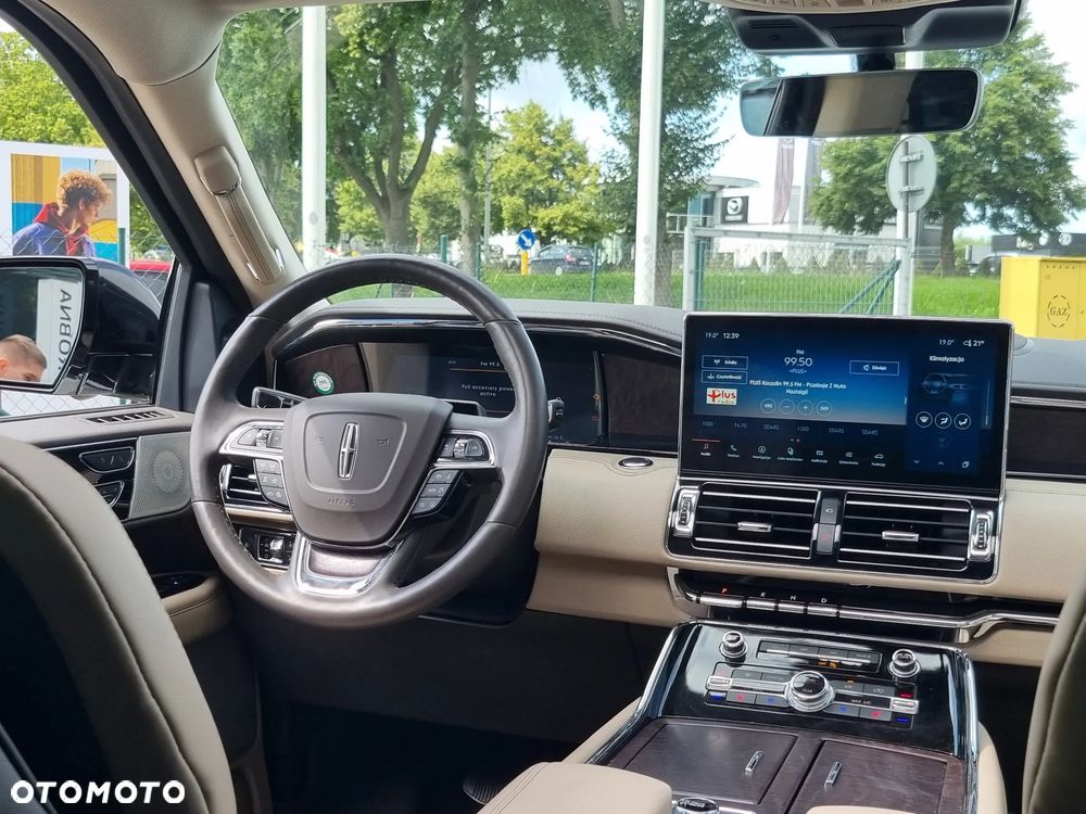 Lincoln Navigator - 21