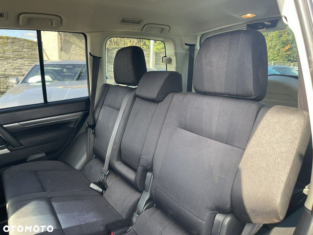 Mitsubishi Pajero 3.2 DI-D Automatik - 13