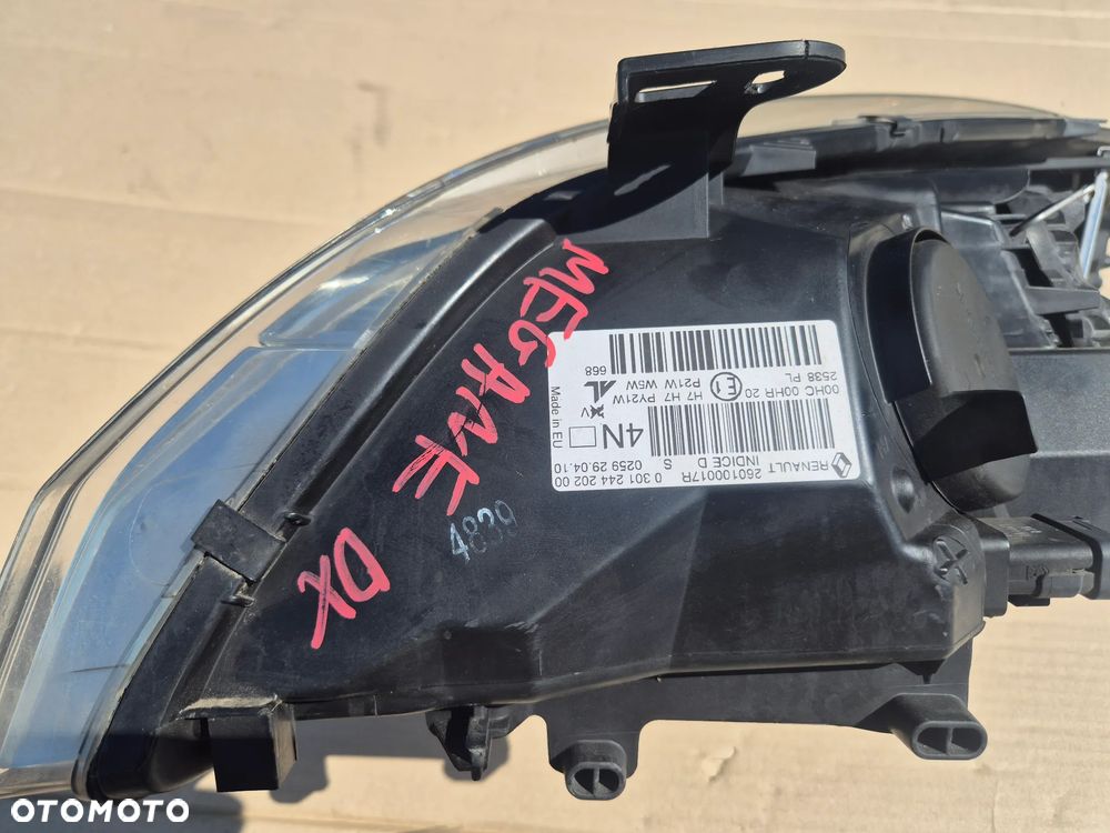Renault Megane III lampa prawa.2008-2013.OE.AL. - 9
