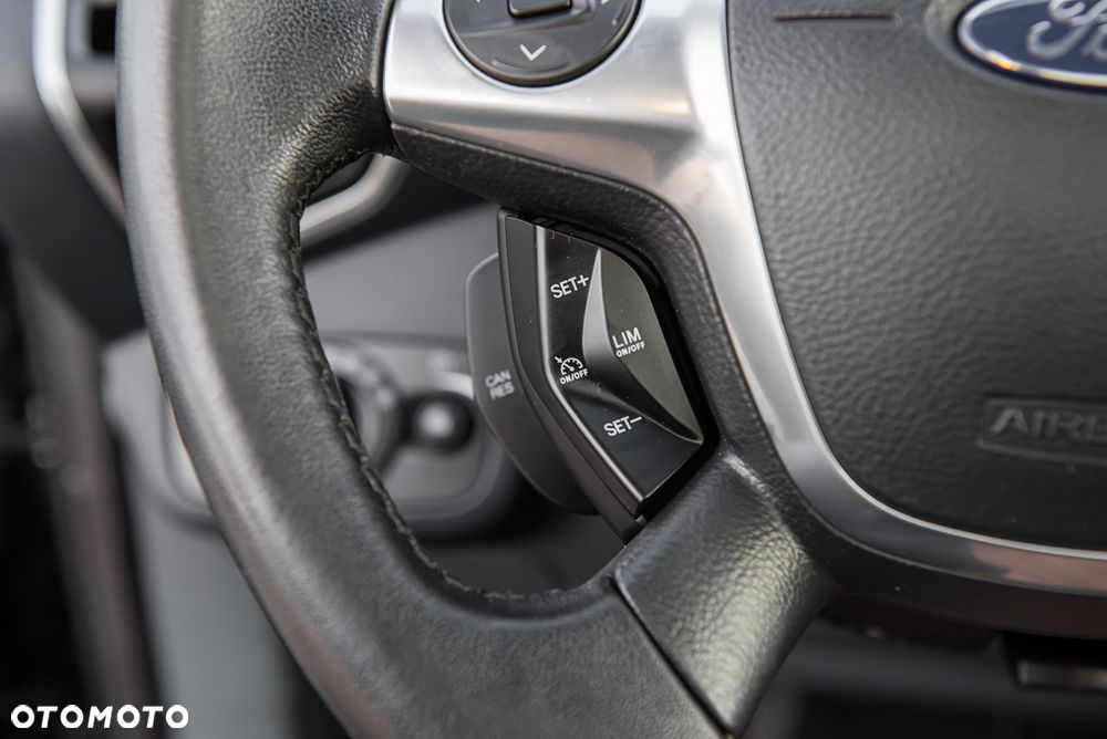 Ford Grand C-MAX - 21