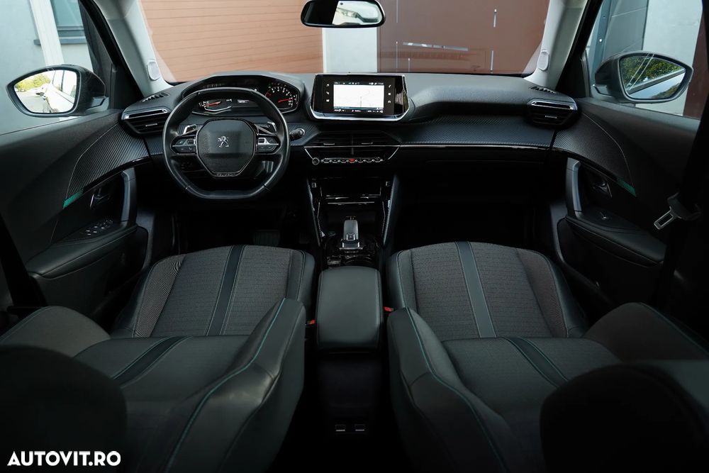 Peugeot 2008 1.5 BlueHDI EAT8 STT Allure Pack - 11