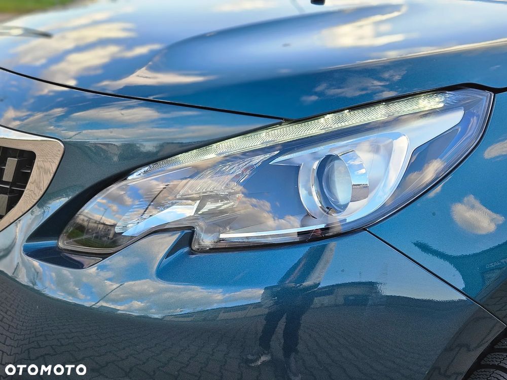 Peugeot 2008 1.2 Pure Tech Style S&S - 17