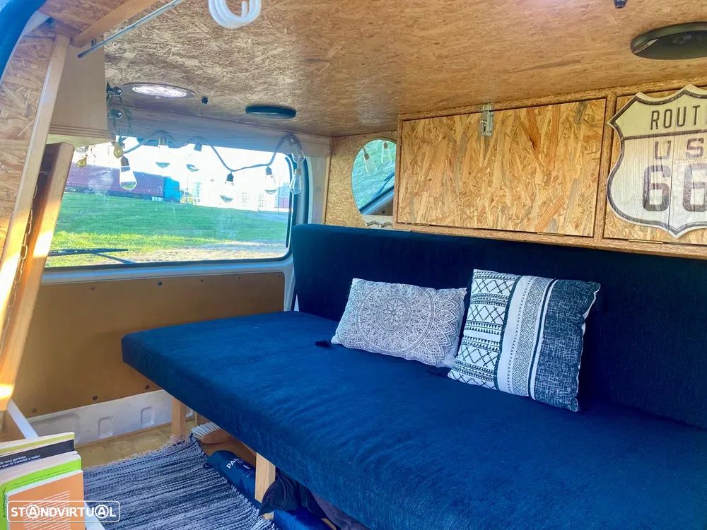 Toyota HiAce 2.5 D-4D Service 2.8T - 16