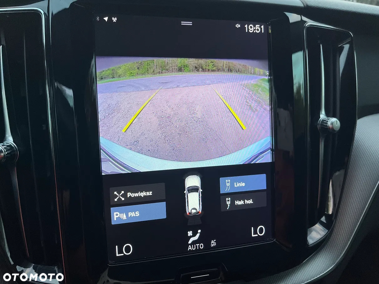 Volvo XC 60 D5 SCR AWD R-Design - 29