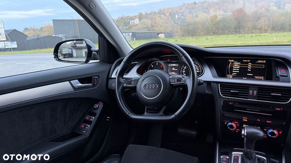 Audi A4 Avant 2.0 TDI DPF quattro S tronic S line Sportpaket - 29