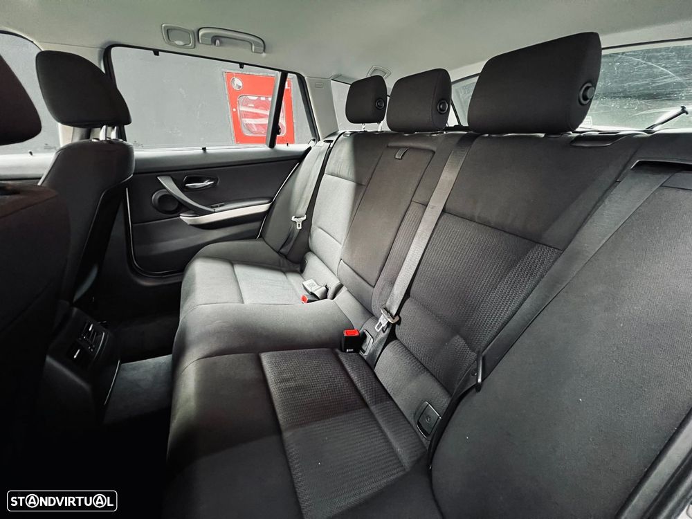 BMW 320 d Navigation - 14