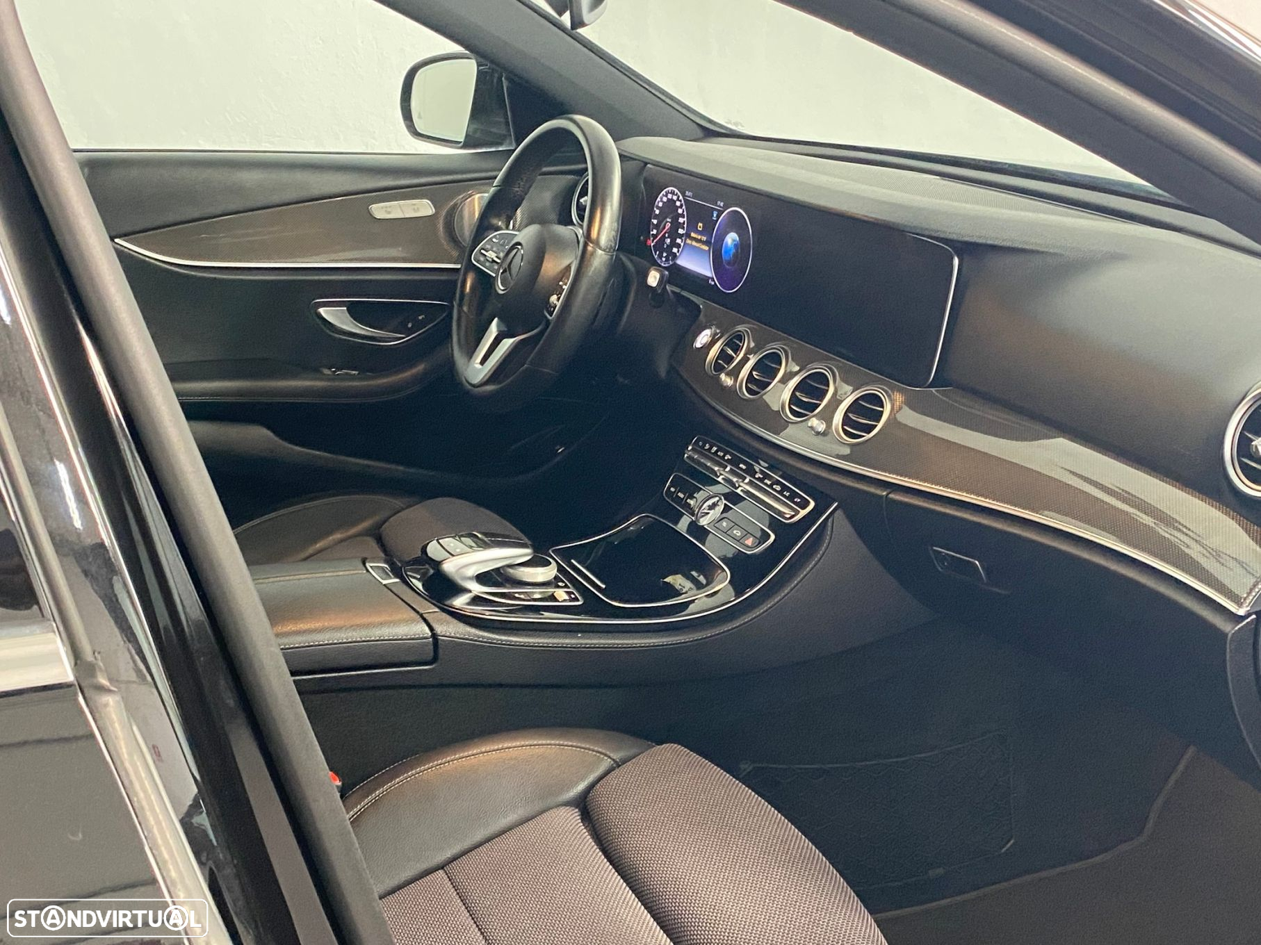 Mercedes-Benz E 220 d 4-Matic All Terrain Avantgarde - 11