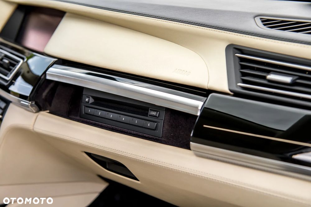 BMW Seria 7 760i - 21