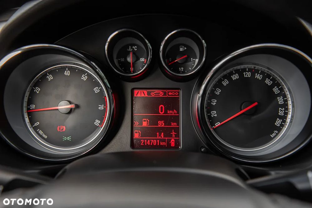 Opel Insignia - 22