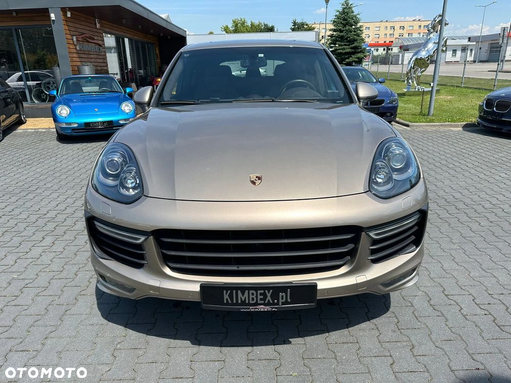 Porsche Cayenne GTS - 2