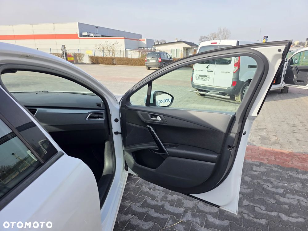 Peugeot 508 RXH 2.0 HDi HYbrid4 - 14