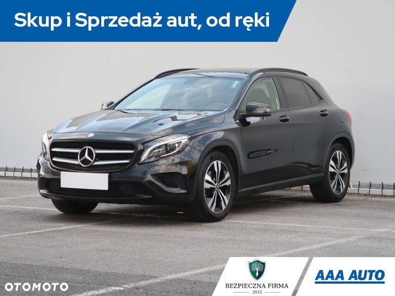 Mercedes-Benz GLA - 2