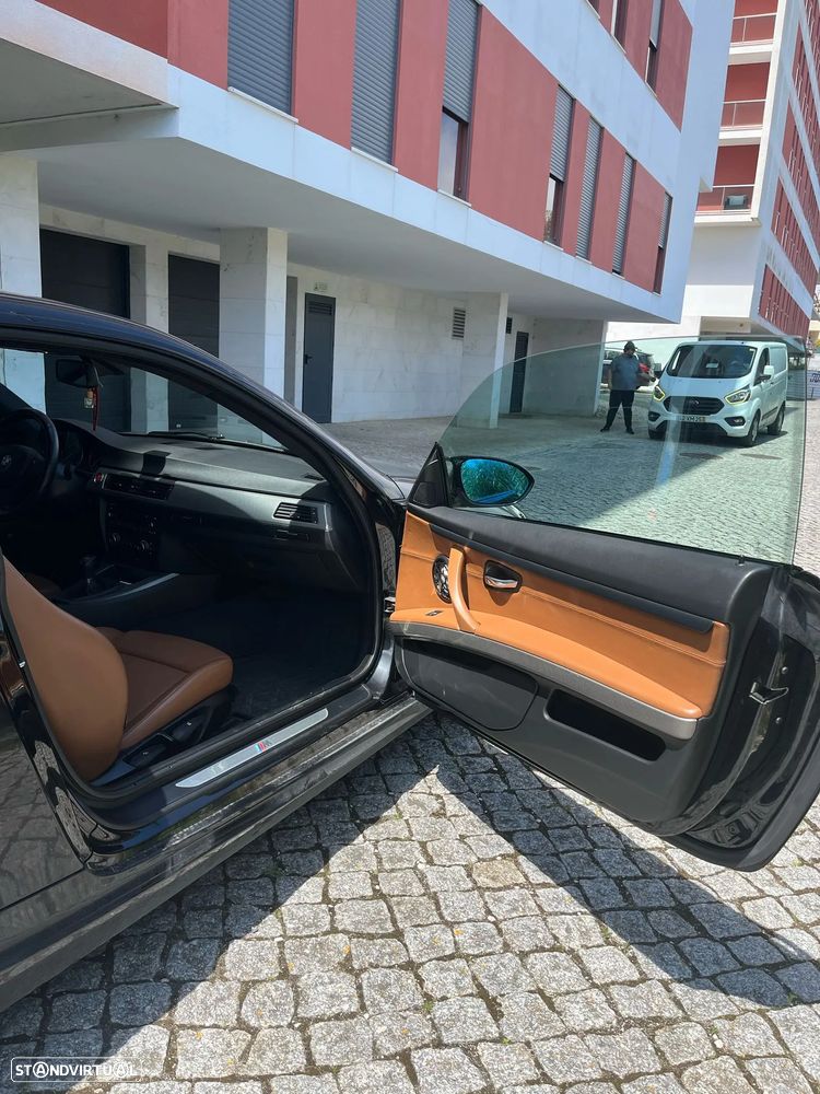 BMW 320 d Coupe Edição M - 7