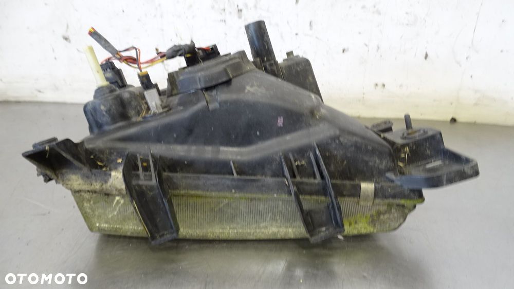 LAMPA LEWA PRZEDNIA SUBARU FORESTER I 2.0 - 6