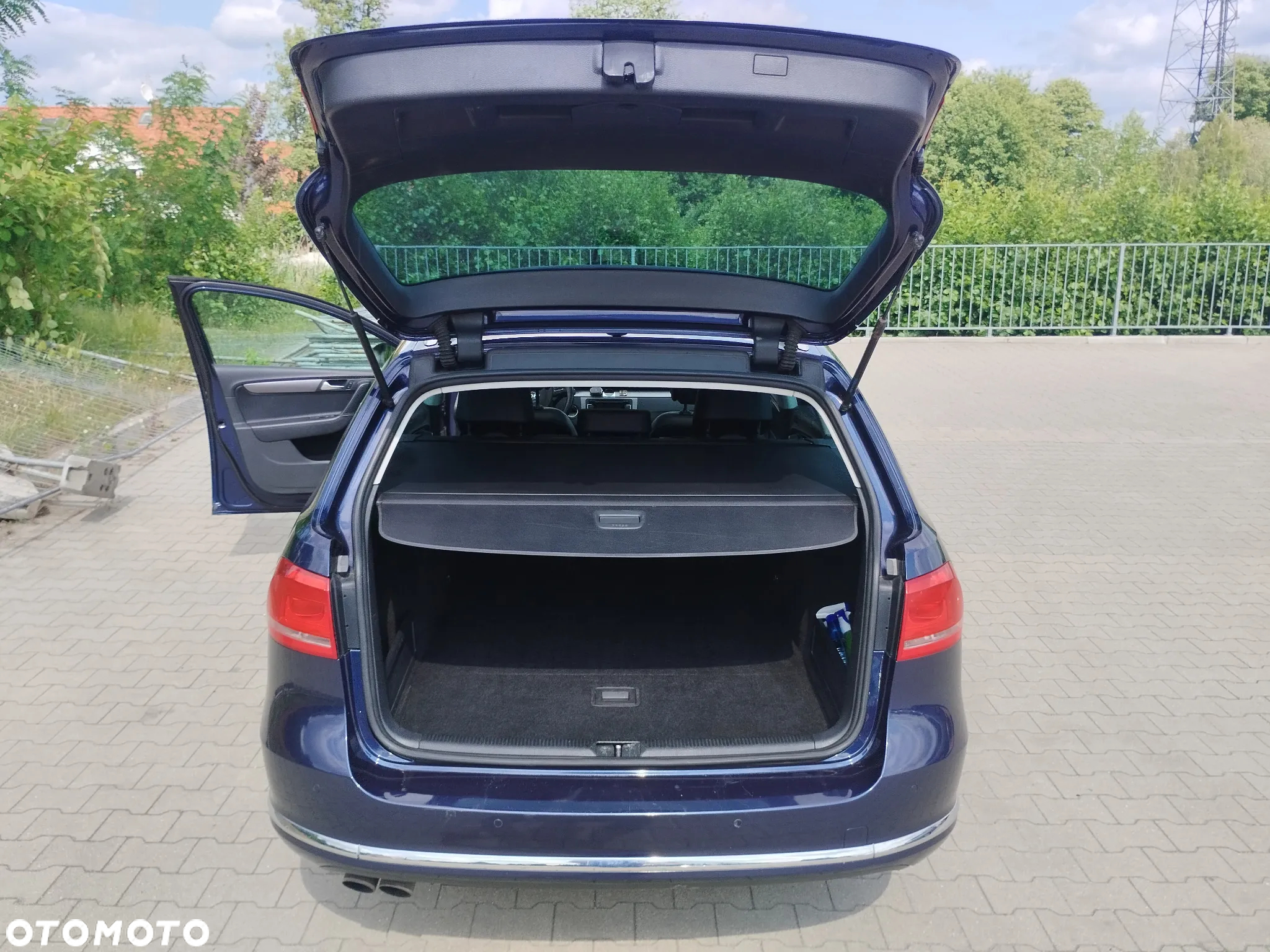 Volkswagen Passat 2.0 TDI Comfortline - 24