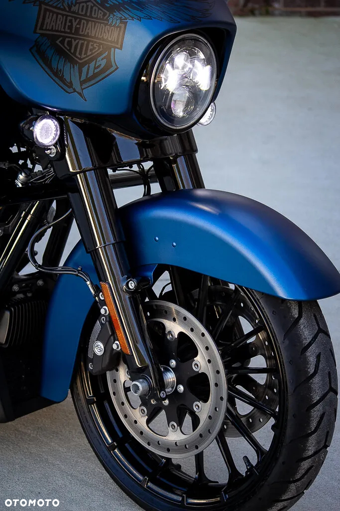 Harley-Davidson Touring Street Glide - 16