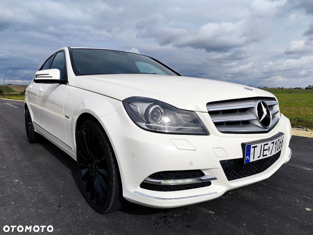 Mercedes-Benz Klasa C 350 BlueEff Avantgarde - 18