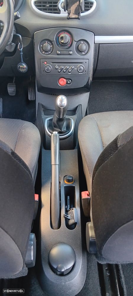 Renault Clio 1.2 16V Dynamique - 14