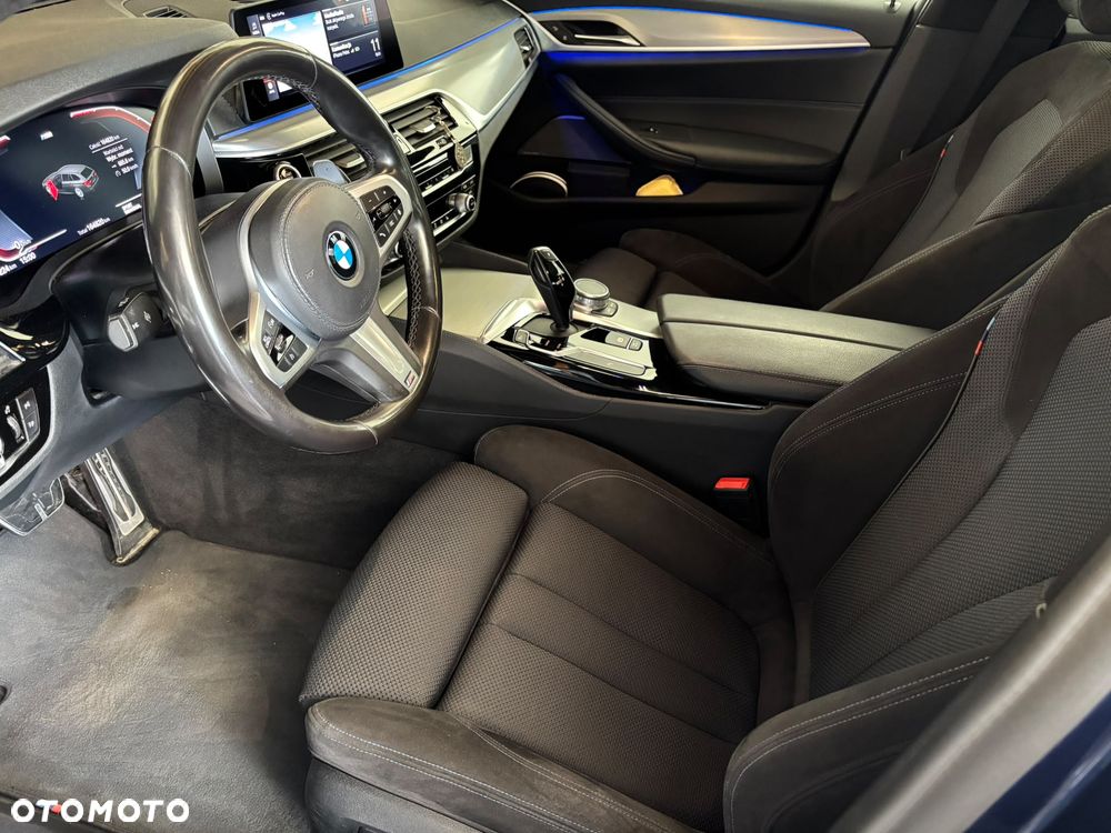 BMW Seria 5 520d M Sport Edition - 10