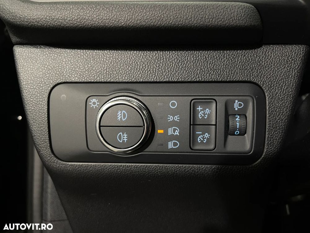 Ford Kuga 2.5 Duratec FHEV ST-LINE - 21