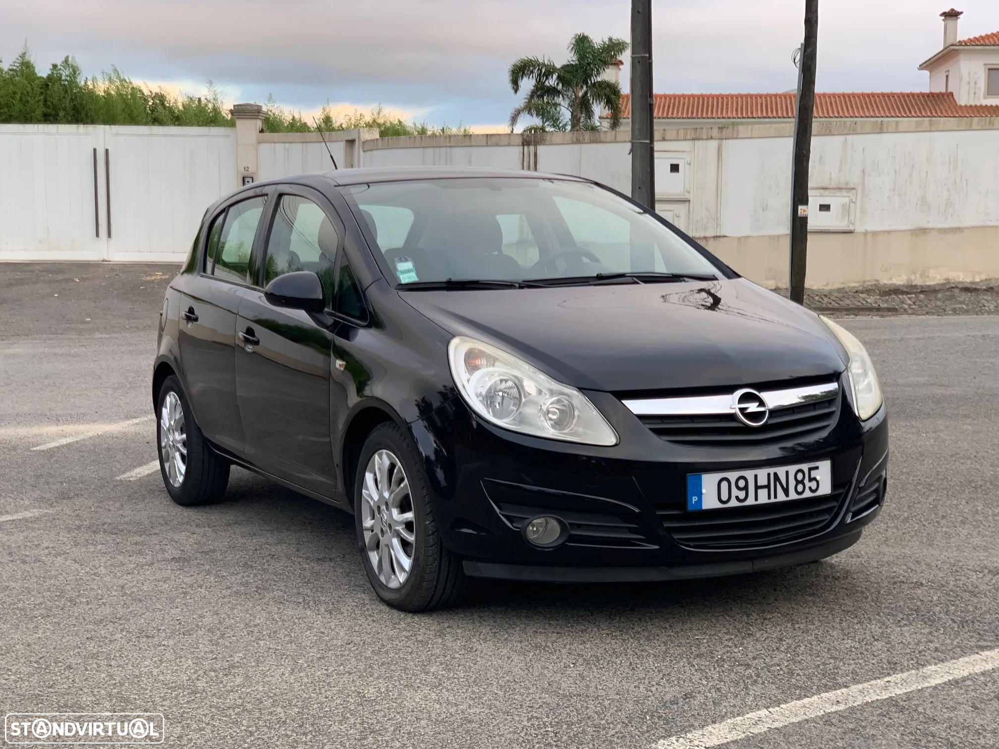 Opel Corsa 1.3 CDTi Enjoy EcoFLEX - 2