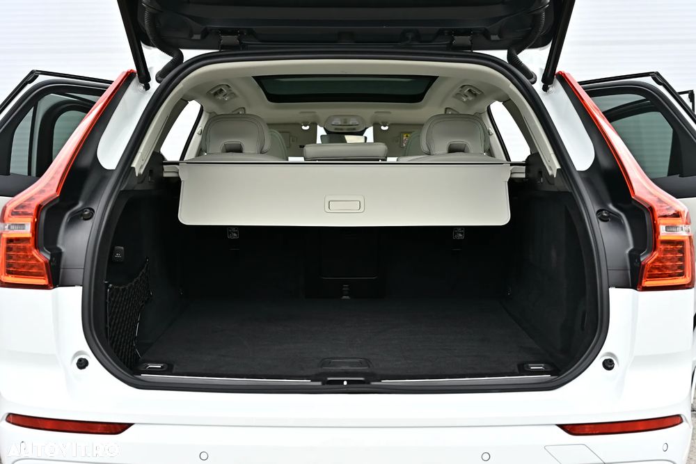 Volvo XC 60 B4 MHEV AT8 AWD Inscription - 38