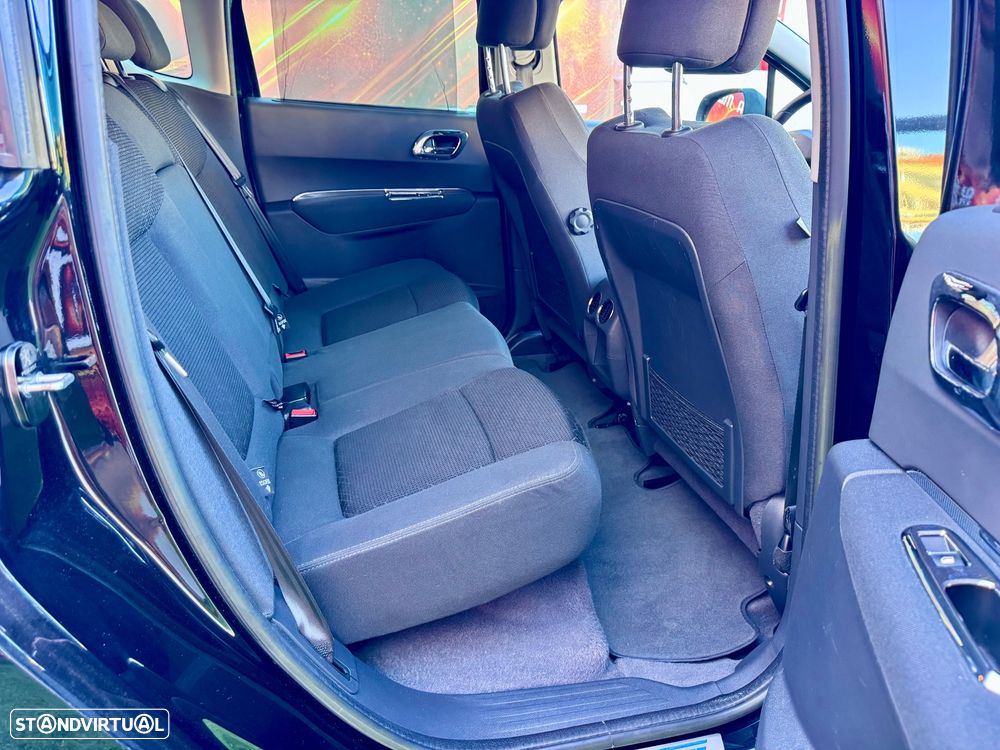 Peugeot 3008 1.6 HDi Roland Garros J18 - 17