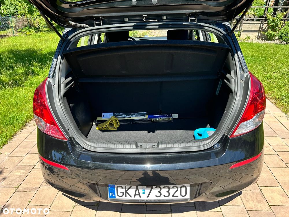 Hyundai i20 1.2 Fifa World Cup Edition - 6