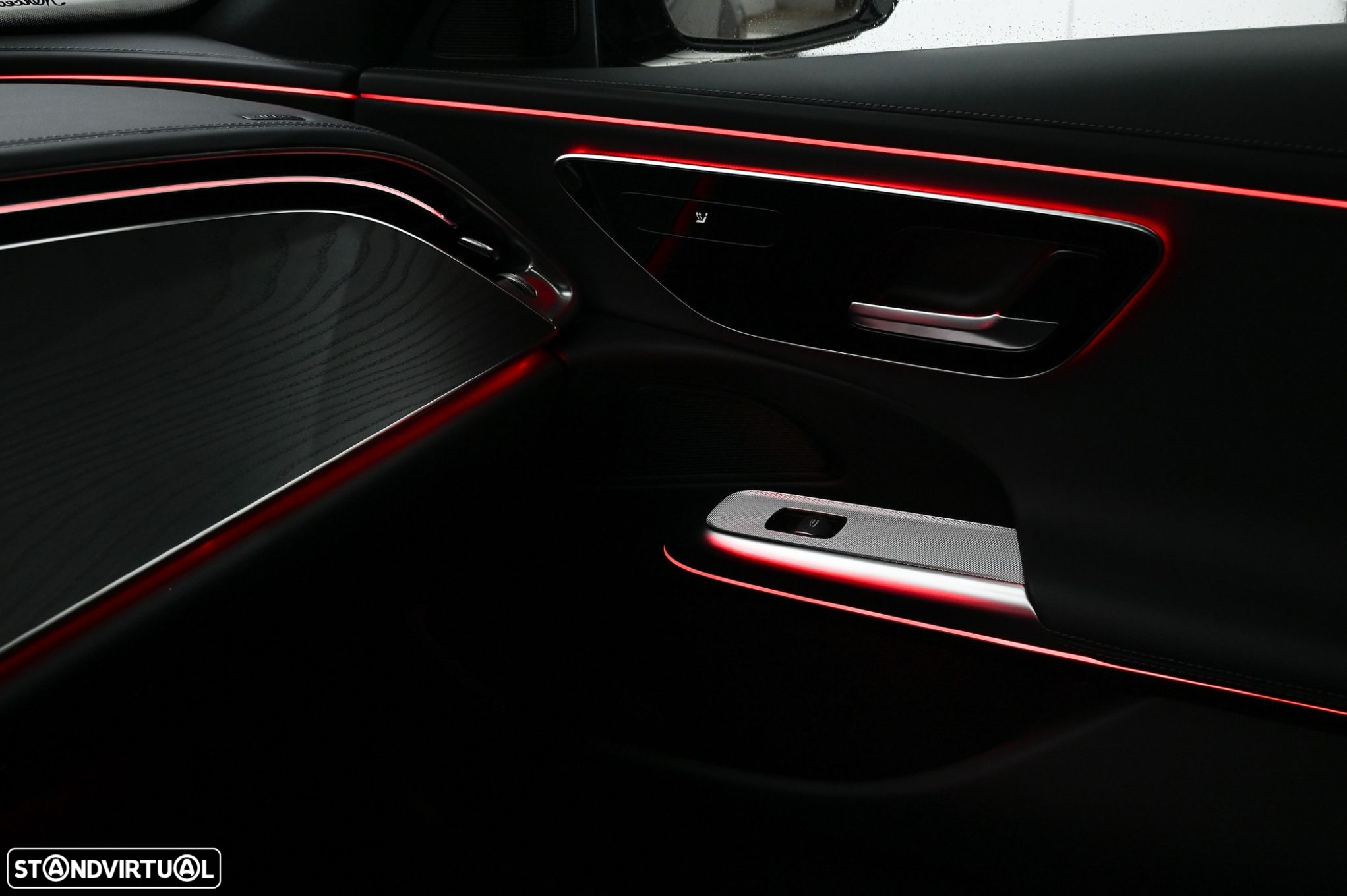 Mercedes-Benz E 300 e AMG Line - 28