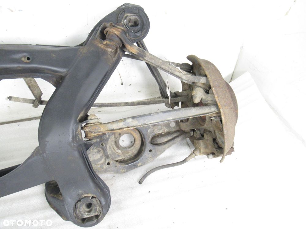 SANKI TYŁ MERCEDES W202 - 4