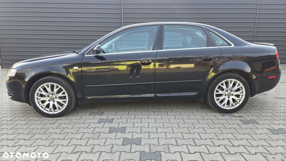 Audi A4 Limousine - 3