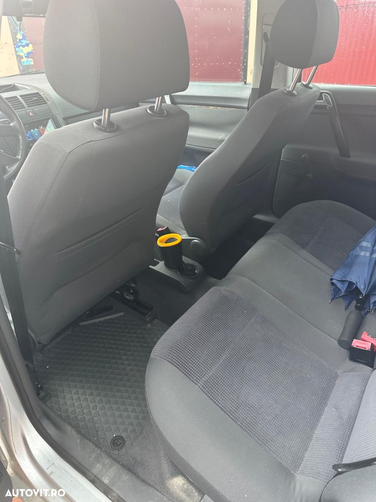 Volkswagen Polo 1.2 Attractive - 8