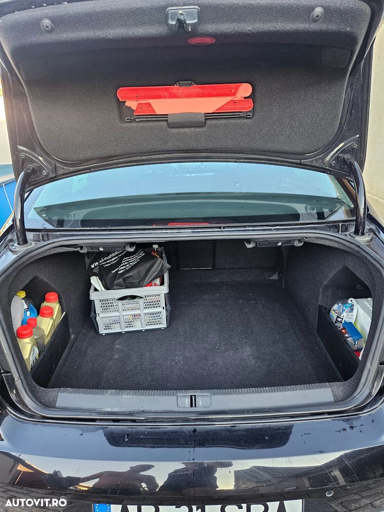 Volkswagen Passat 1.6 TDI BlueMotion - 9