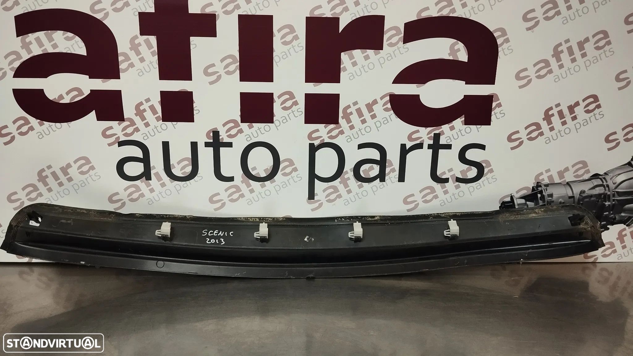GRELHA CURCUVAN / TORPEDO RENAULT SCENIC III 2009-2016 REF. 668110005R - 1