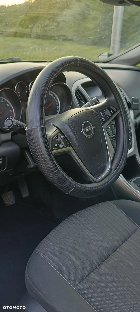 Opel Astra 1.6 - 9