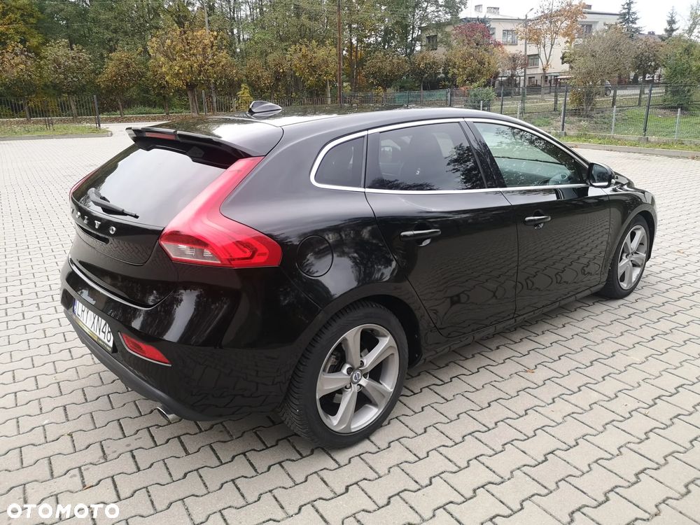 Volvo V40 T3 Momentum - 19