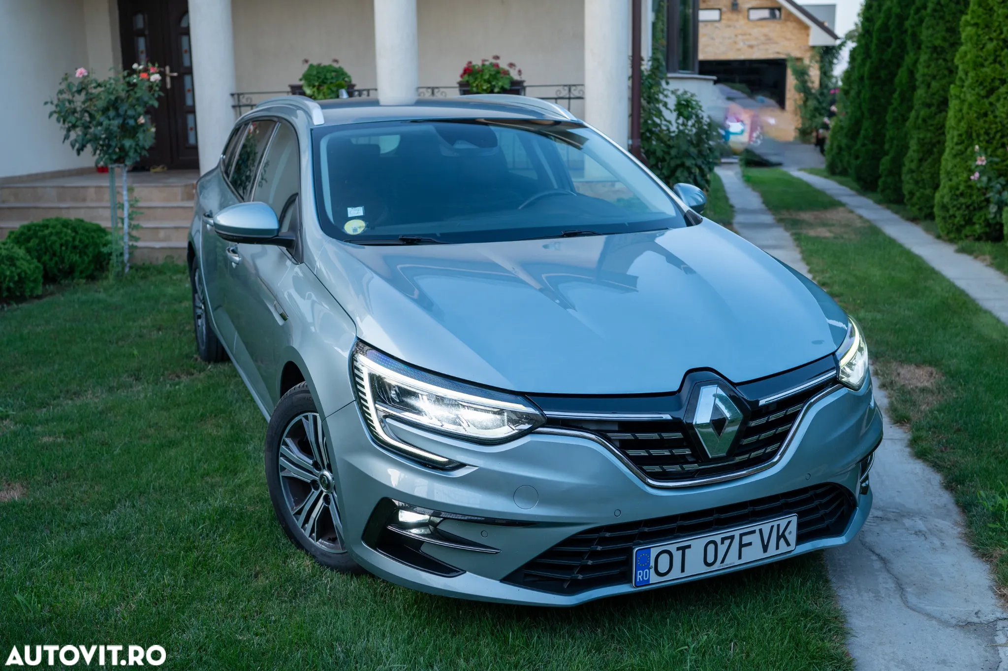 Renault Megane BLUE dCi 115 EDC INTENS - 2