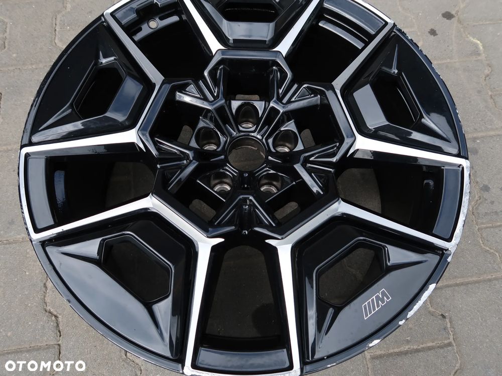 W7 Felga BMW XM G09 1543987 10x21et21 - 3