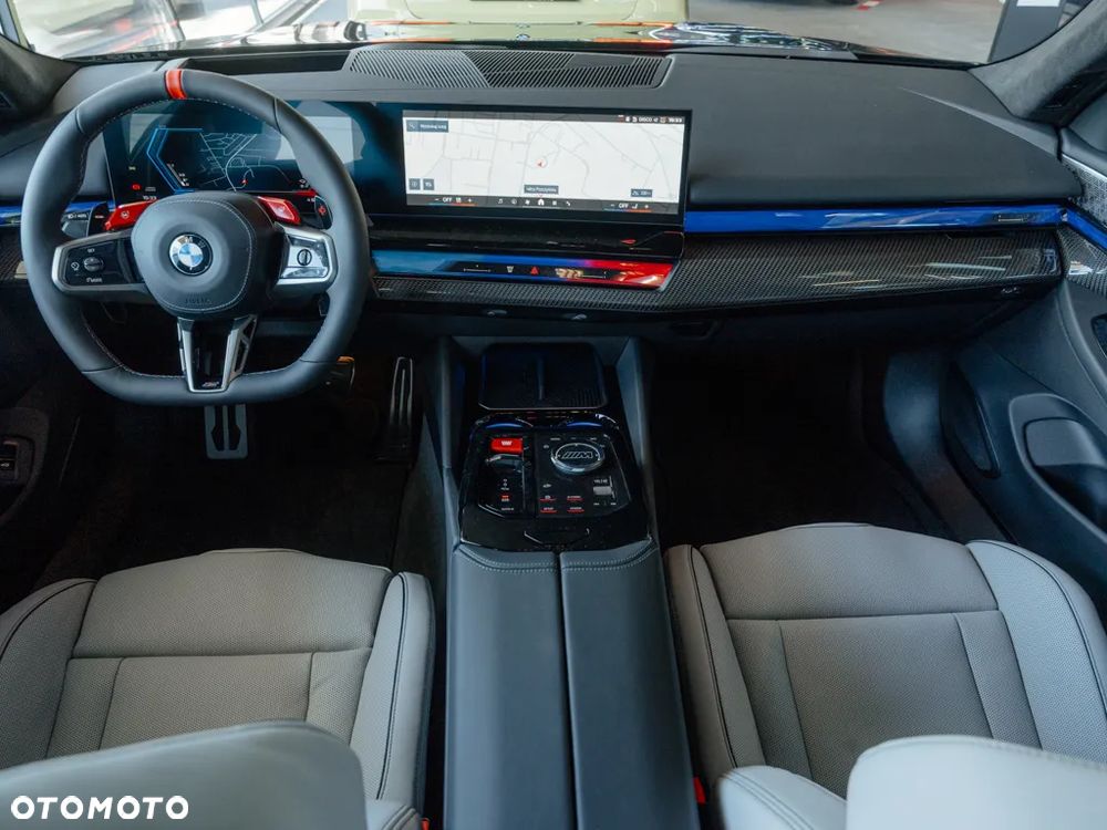BMW M5 xDrive - 9