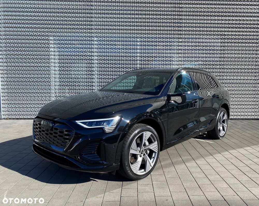Audi Q8 e-tron 55 Quattro S Line - 1